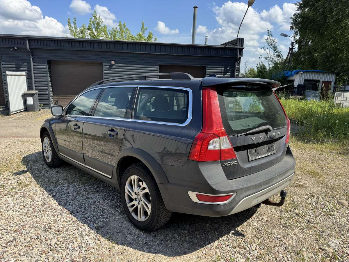 Volvo XC70, 2.0 l., Универсал