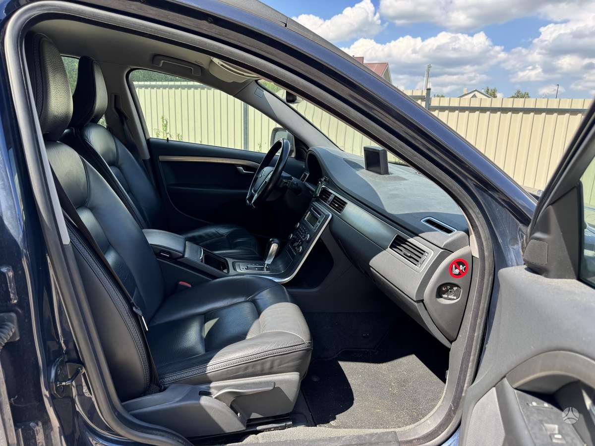 Volvo XC70, 2.0 l., Универсал