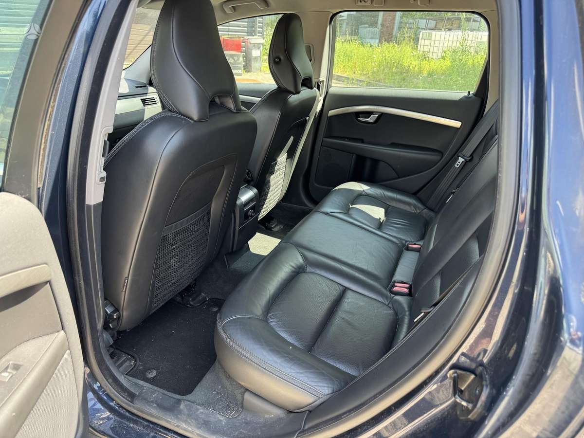 Volvo XC70, 2.0 l., Универсал