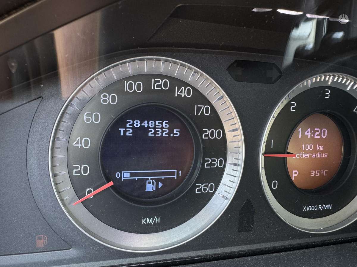 Volvo XC70, 2.0 l., Универсал