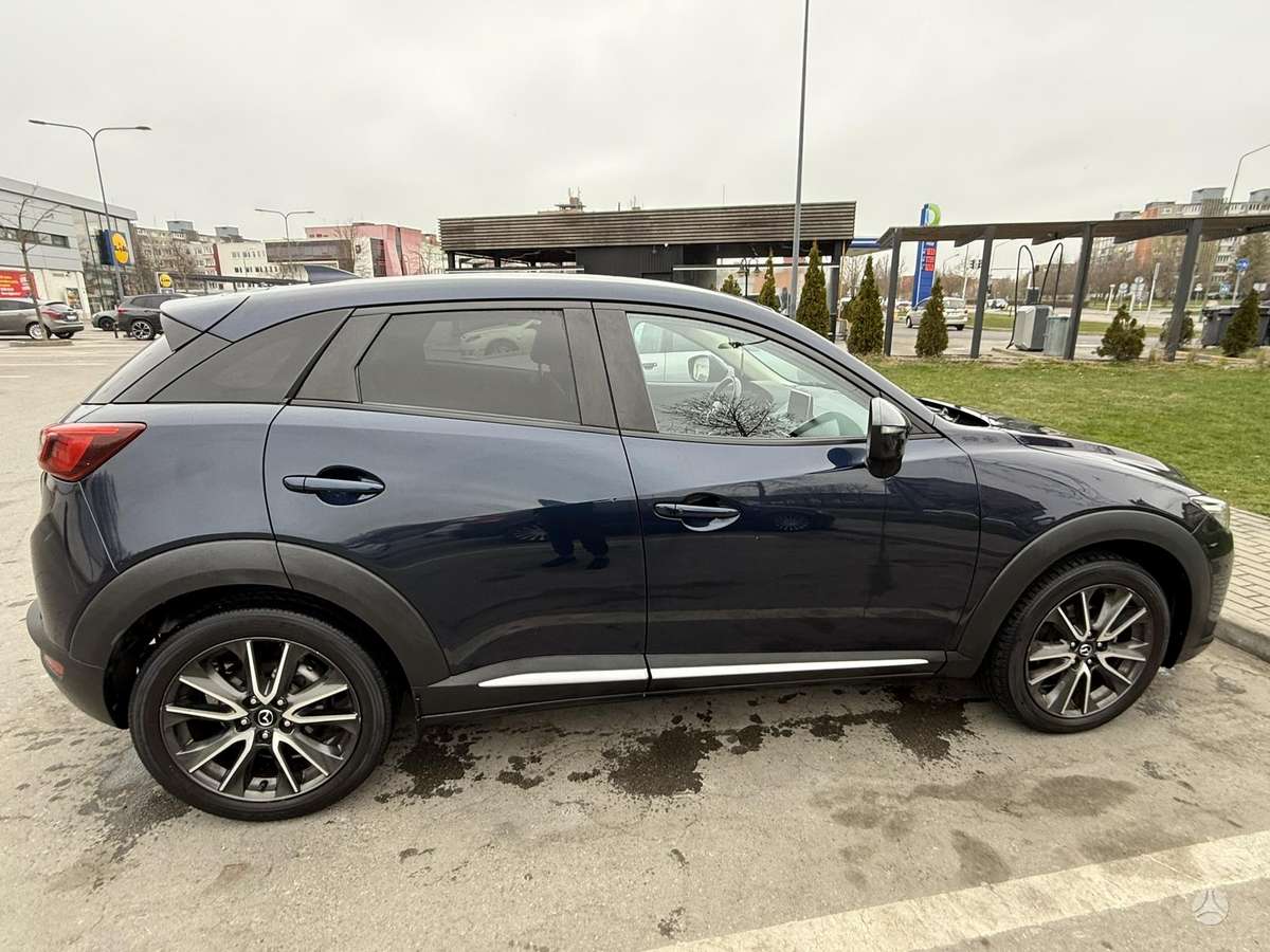 Mazda CX-3, 1.5 l., off-road / crossover