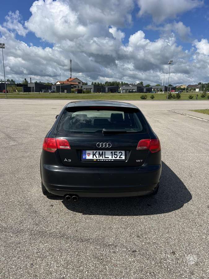Audi A3, 1.8 l., hatchback