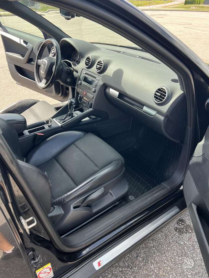 Audi A3, 1.8 l., Хэтчбек