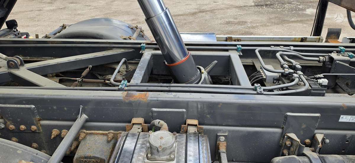 Volvo FL 250 HMF 683 K2, самосвалы с краном