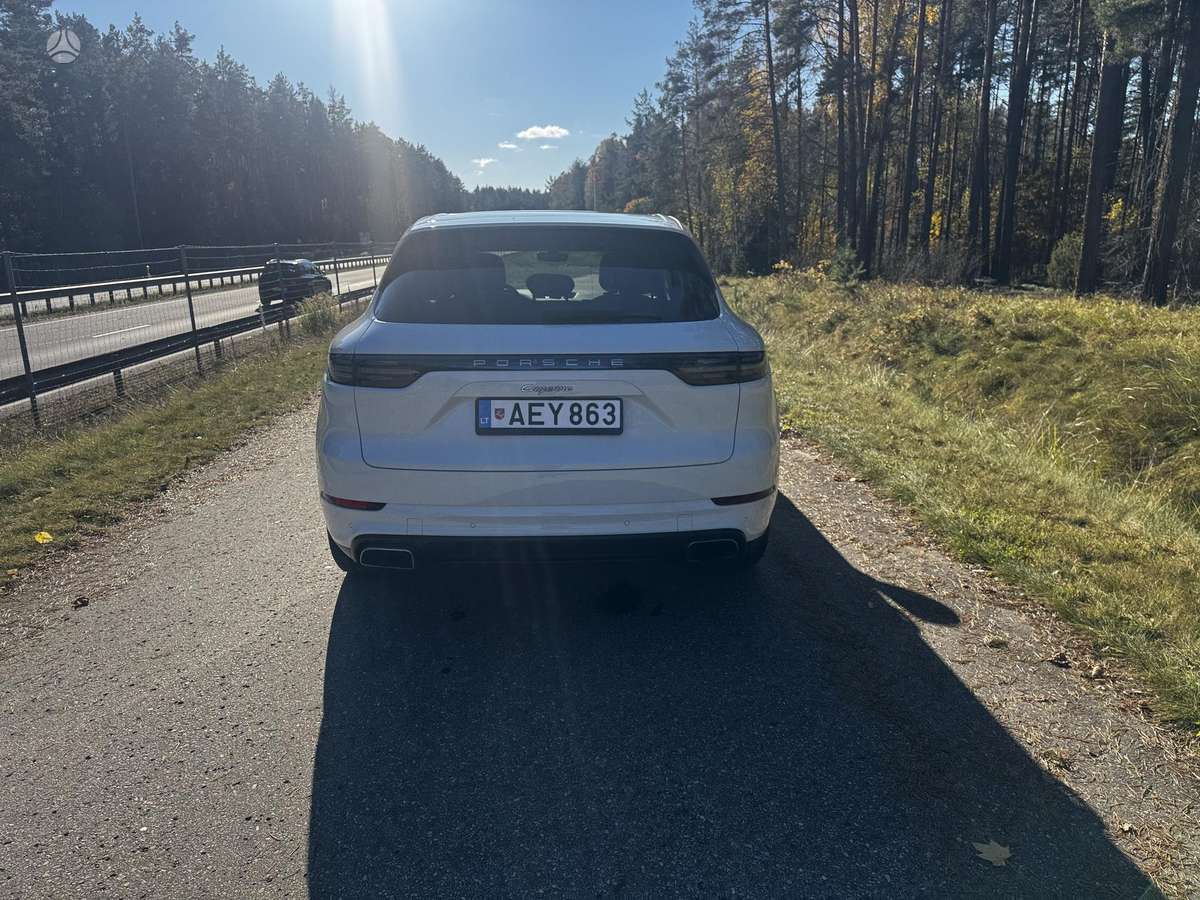 Porsche Cayenne - 7