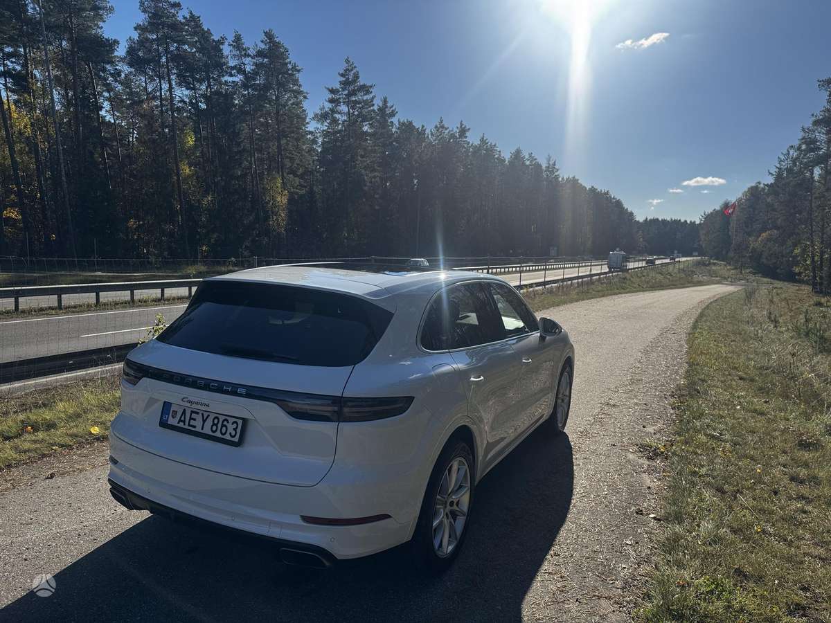 Porsche Cayenne - 9