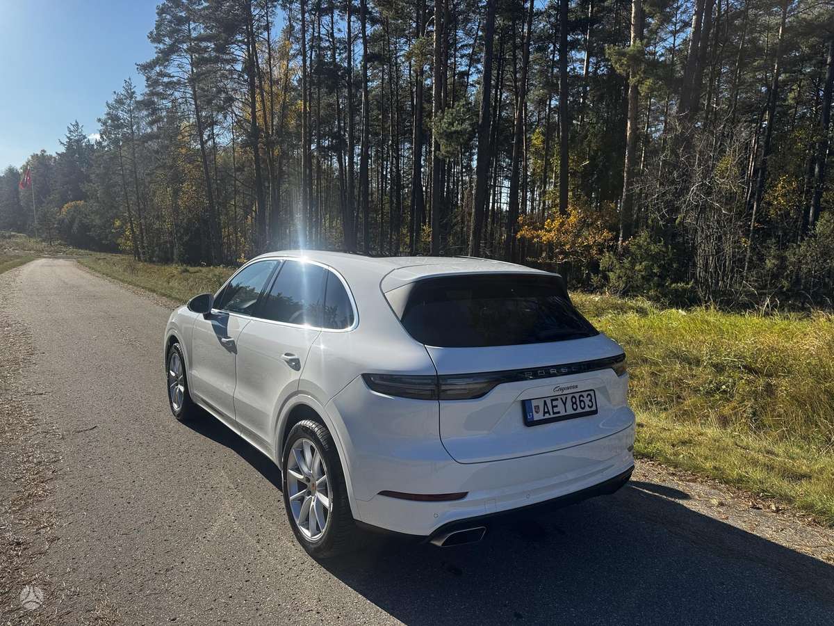 Porsche Cayenne - 10