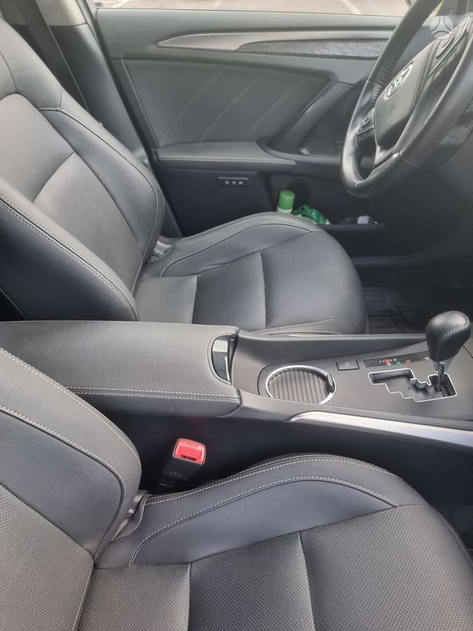 Toyota Avensis - 8