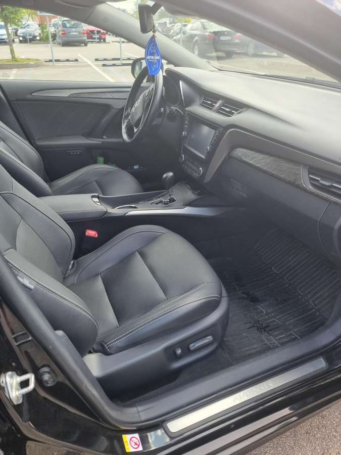 Toyota Avensis - 9