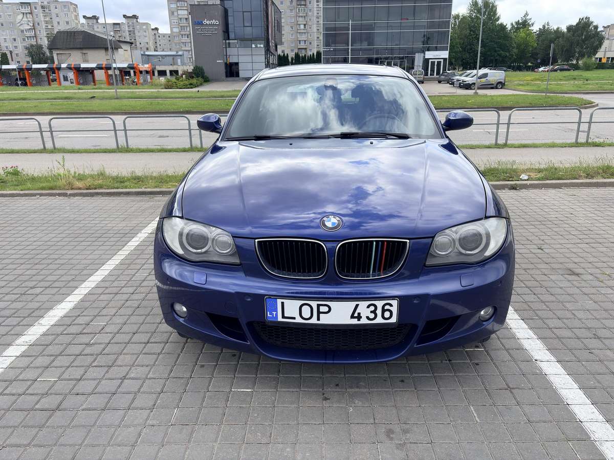 BMW 120, 2.0 l., hatchback