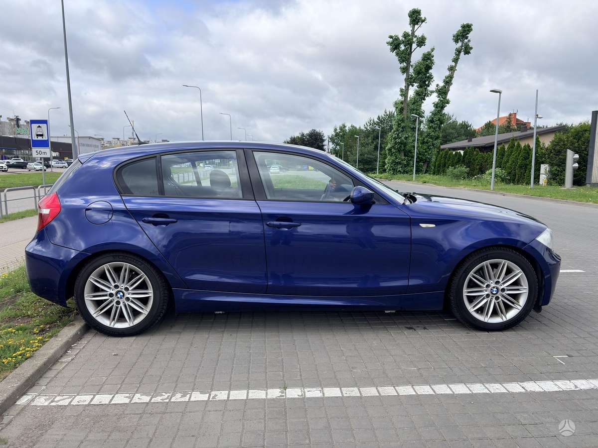 BMW 120, 2.0 l., hatchback