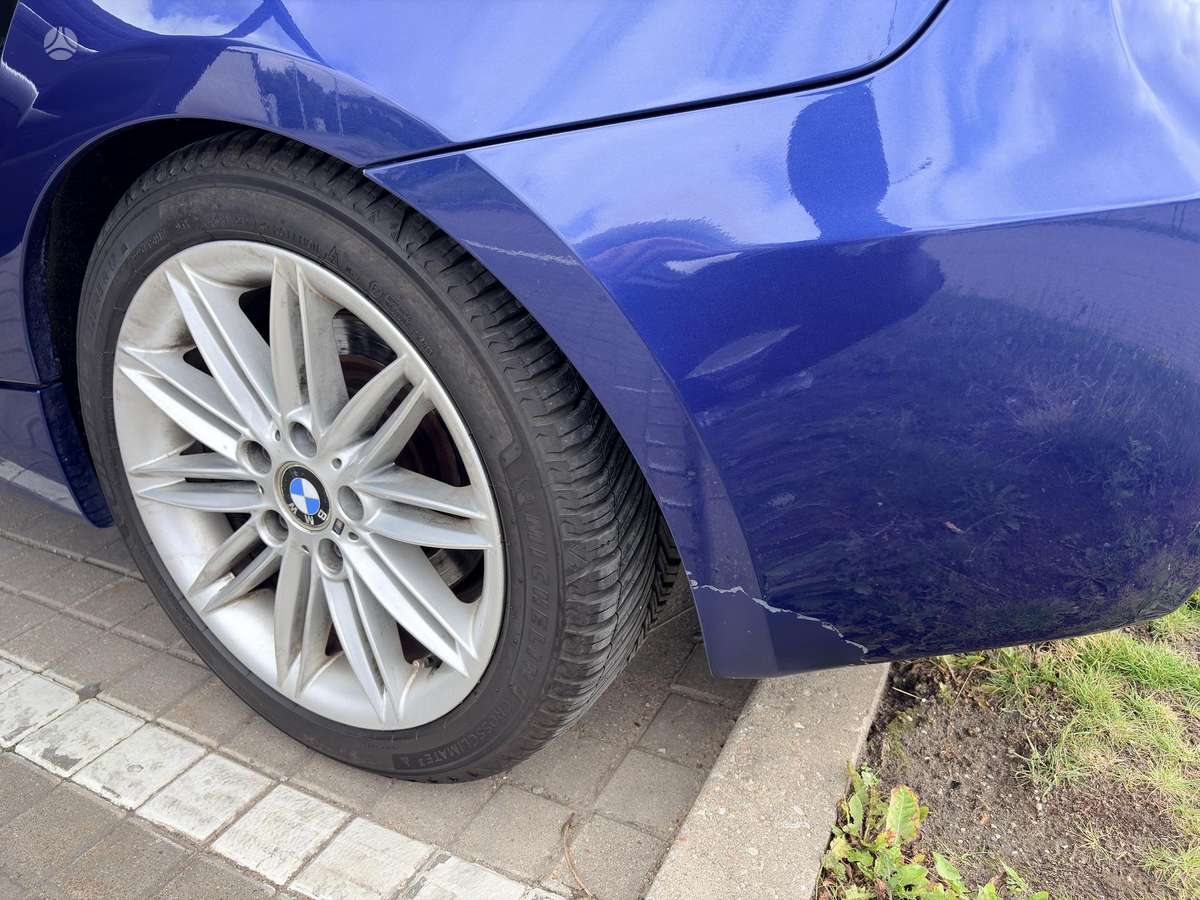 BMW 120, 2.0 l., hatchback
