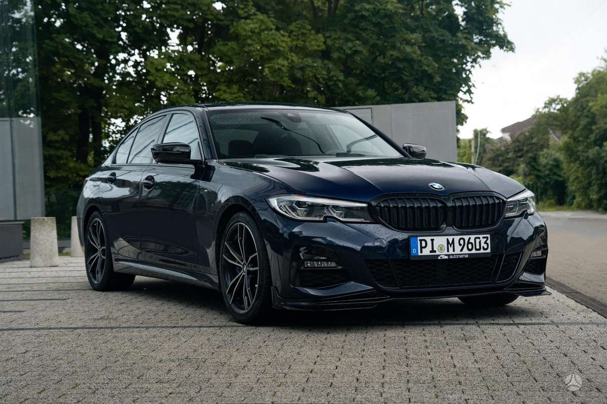BMW 330, 2.0 l., Седан