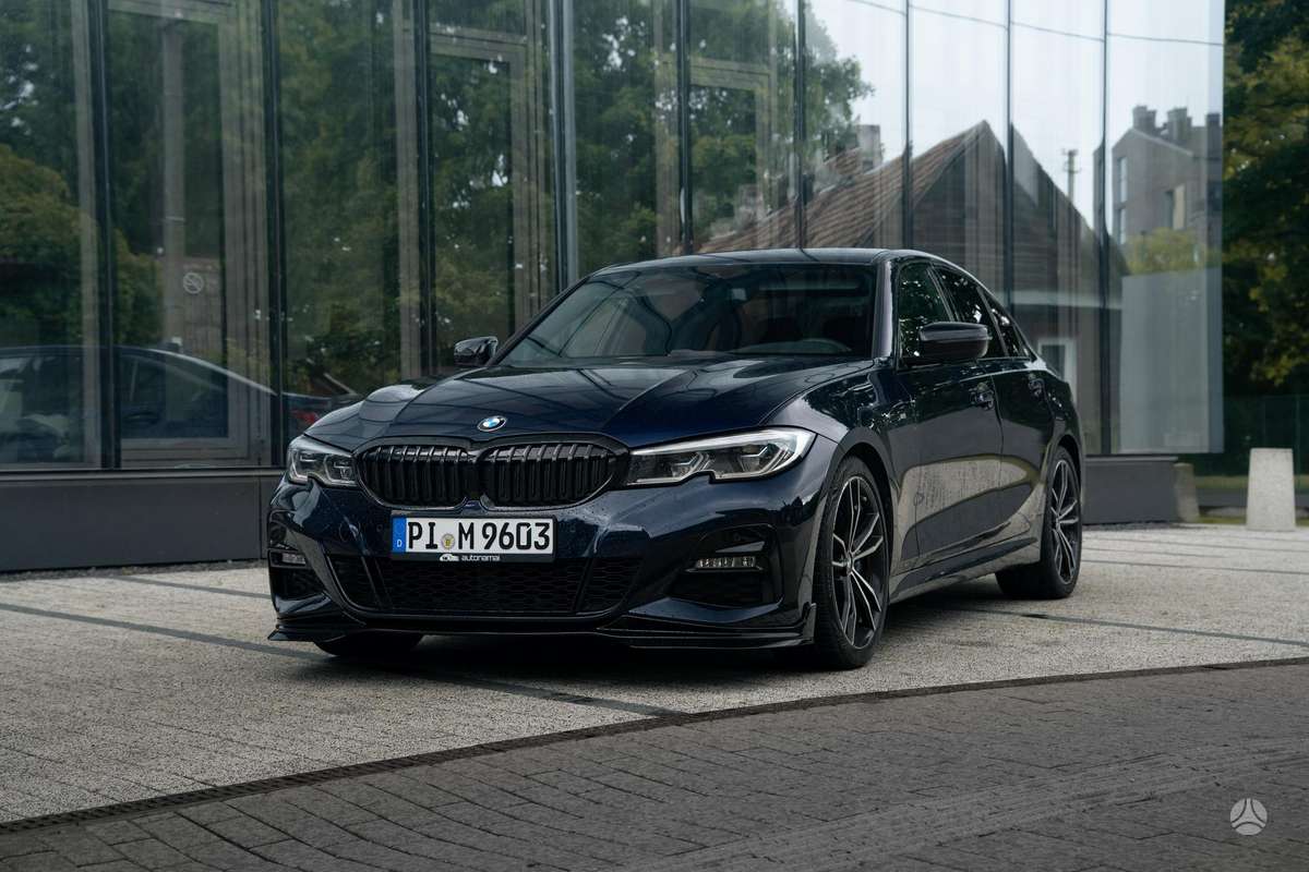 BMW 330, 2.0 l., Седан