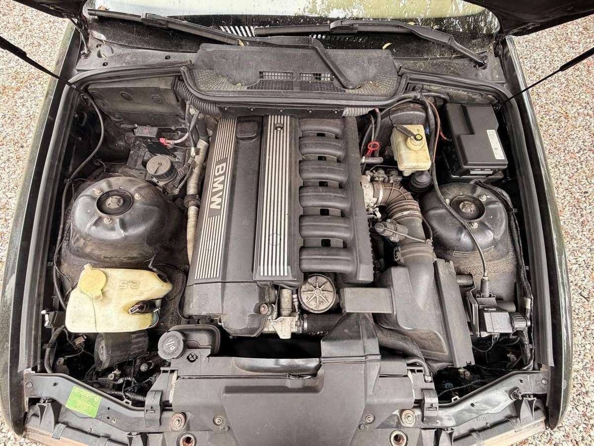 BMW 325, 2.5 l., convertible