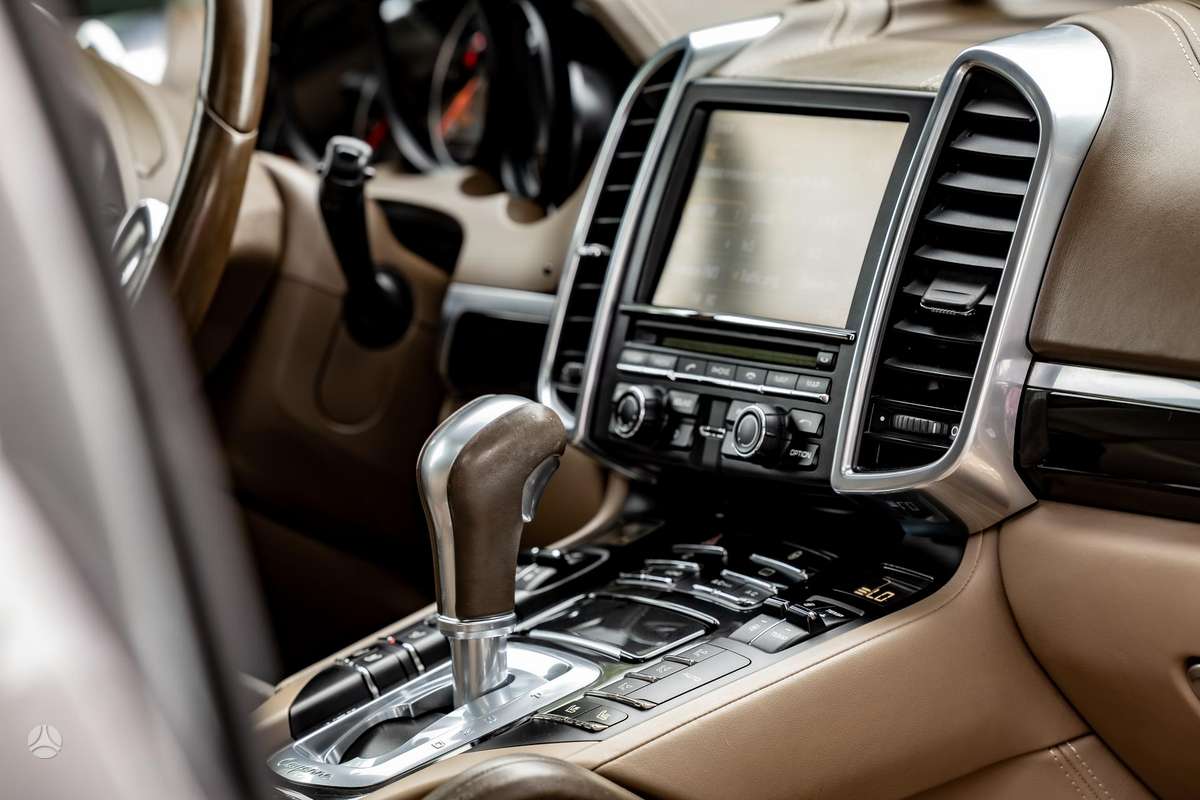 Porsche Cayenne - 3