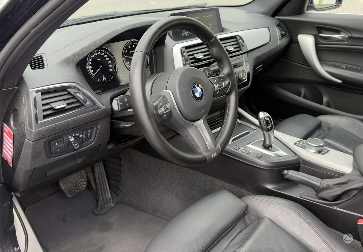 BMW 118, 1.5 l., hatchback