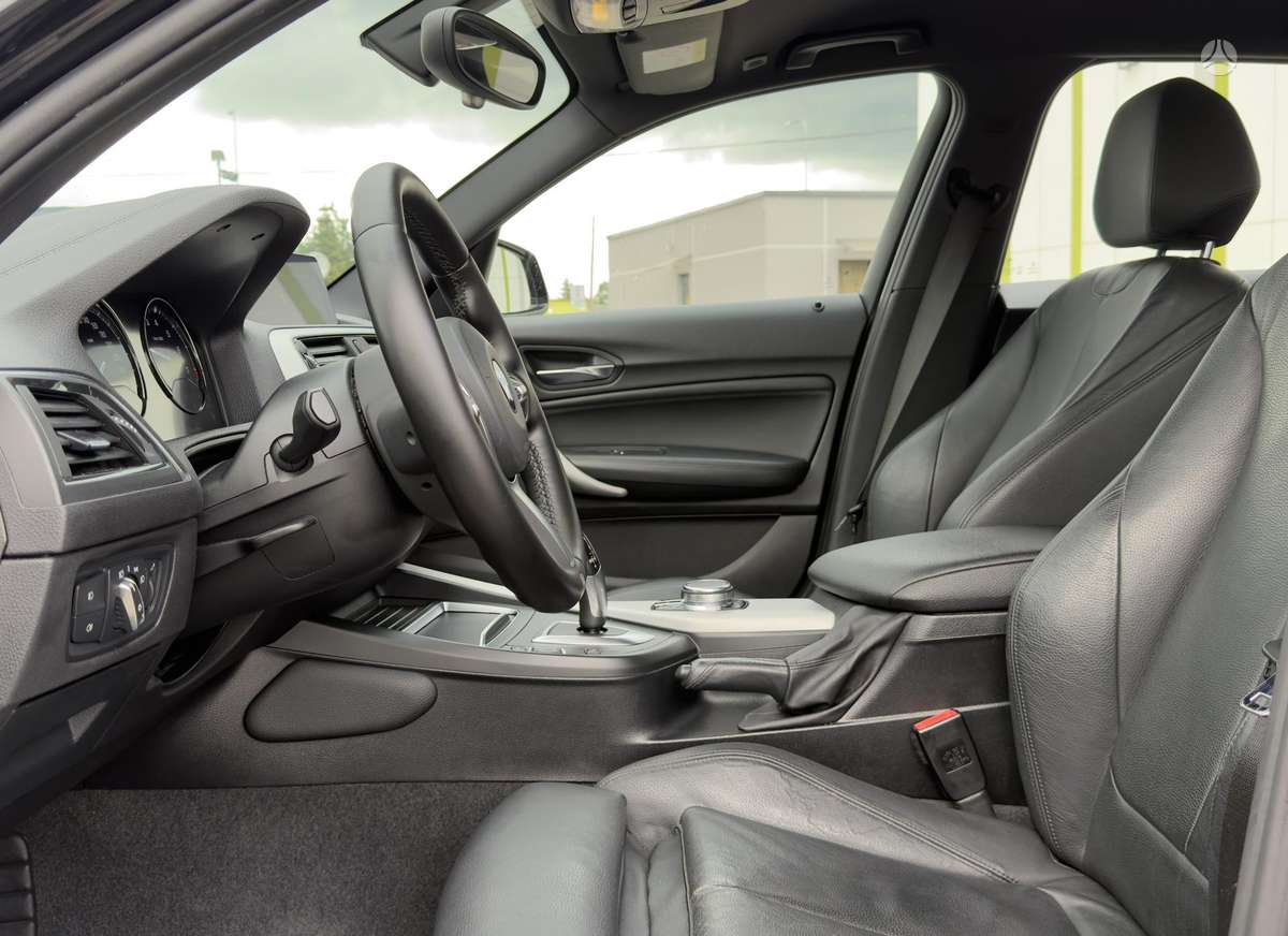 BMW 118, 1.5 l., hatchback
