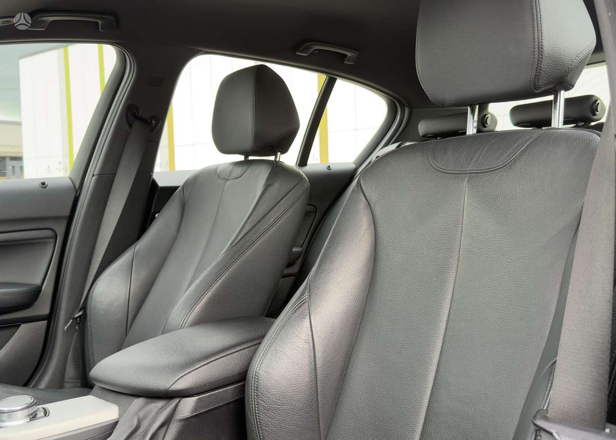 BMW 118, 1.5 l., hatchback