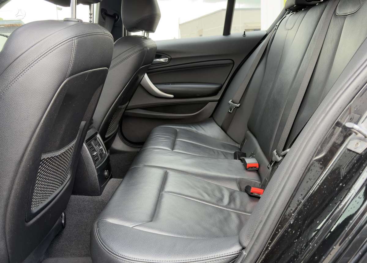 BMW 118, 1.5 l., hatchback