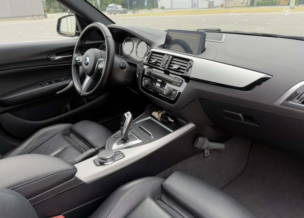 BMW 118, 1.5 l., hatchback