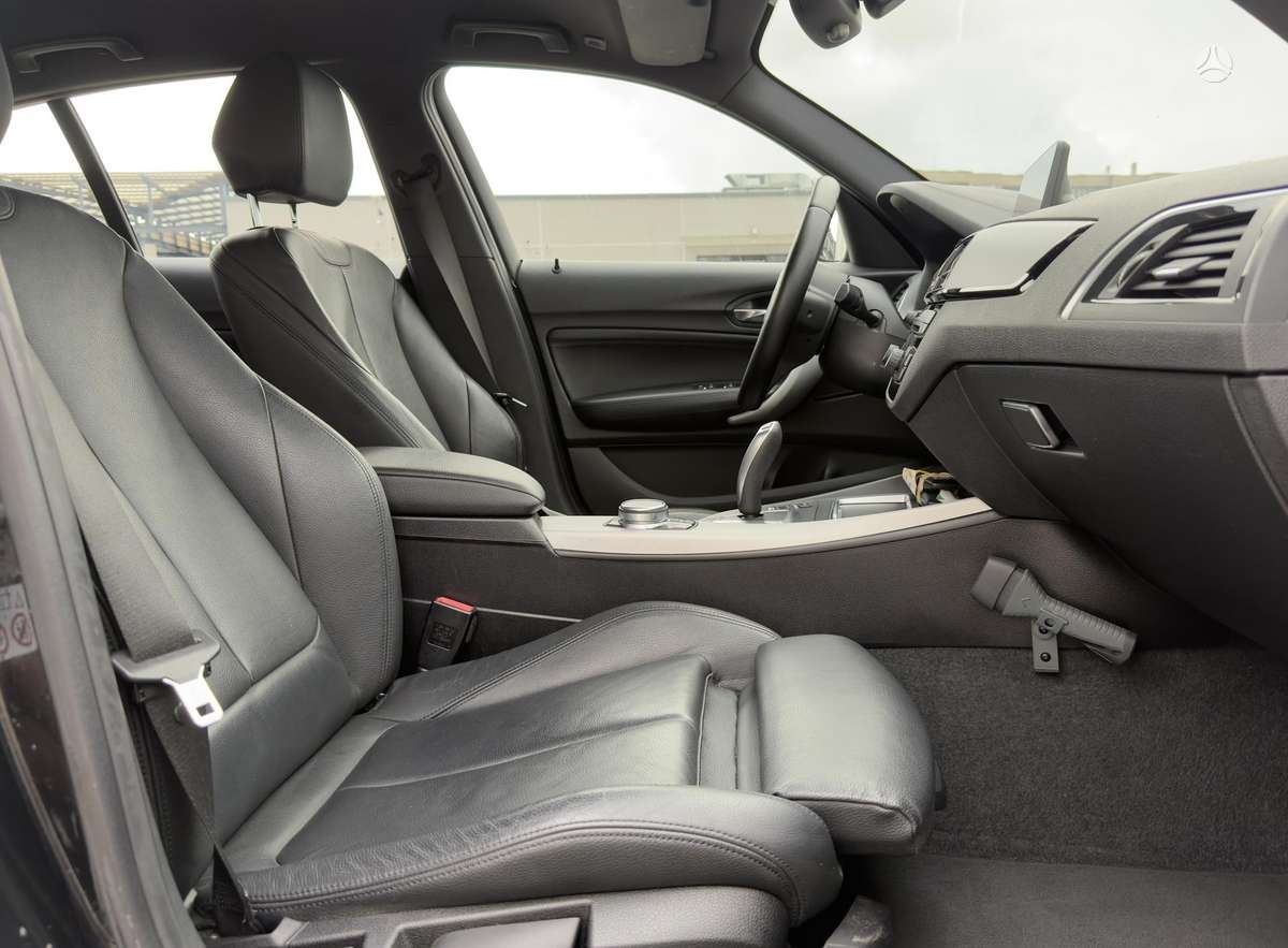 BMW 118, 1.5 l., hatchback