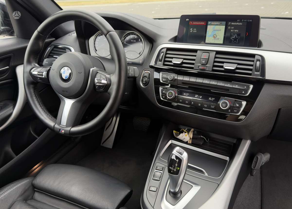 BMW 118, 1.5 l., hatchback