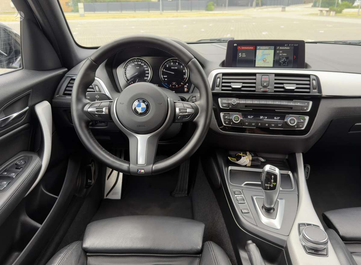 BMW 118, 1.5 l., hatchback