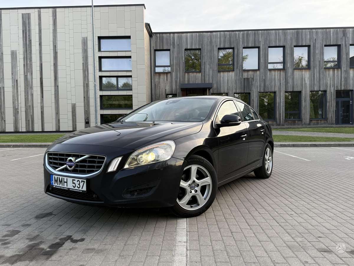 Volvo S60, 2.0 l., Седан