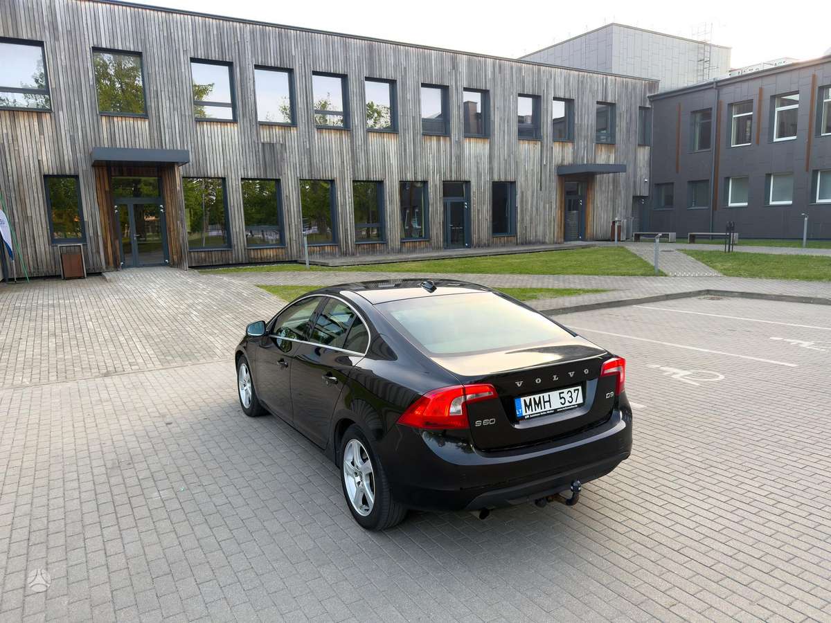 Volvo S60, 2.0 l., Седан