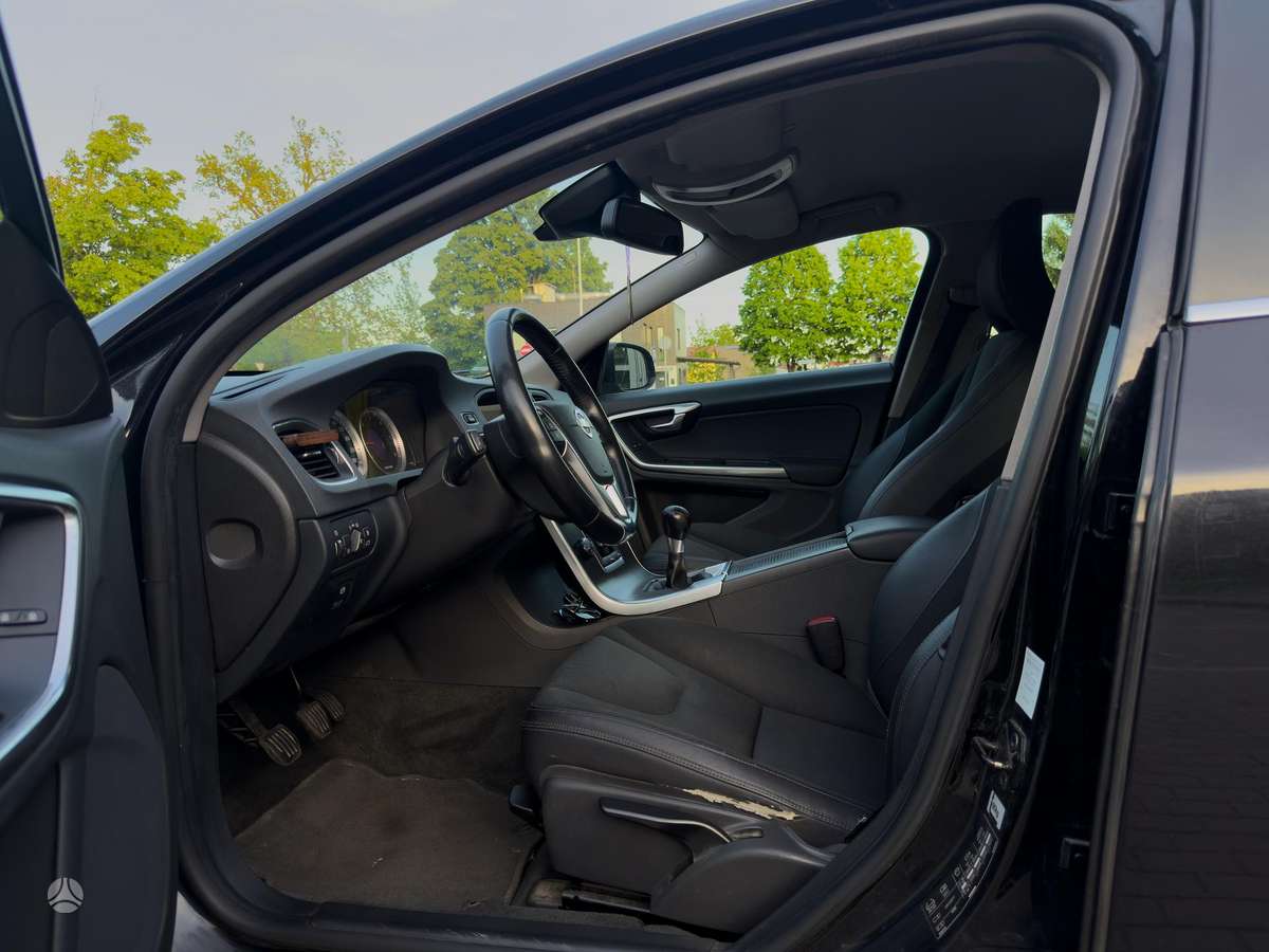 Volvo S60, 2.0 l., Седан