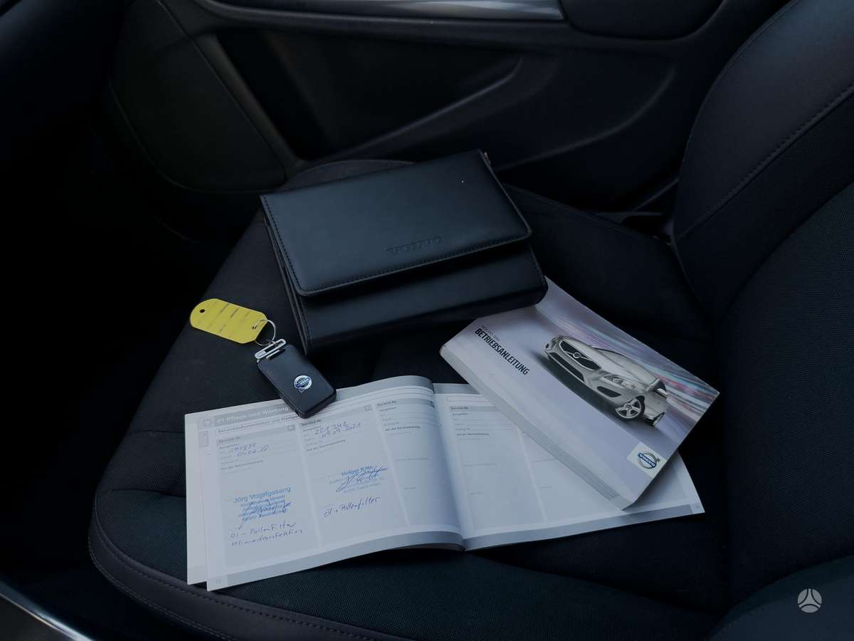 Volvo S60, 2.0 l., Седан