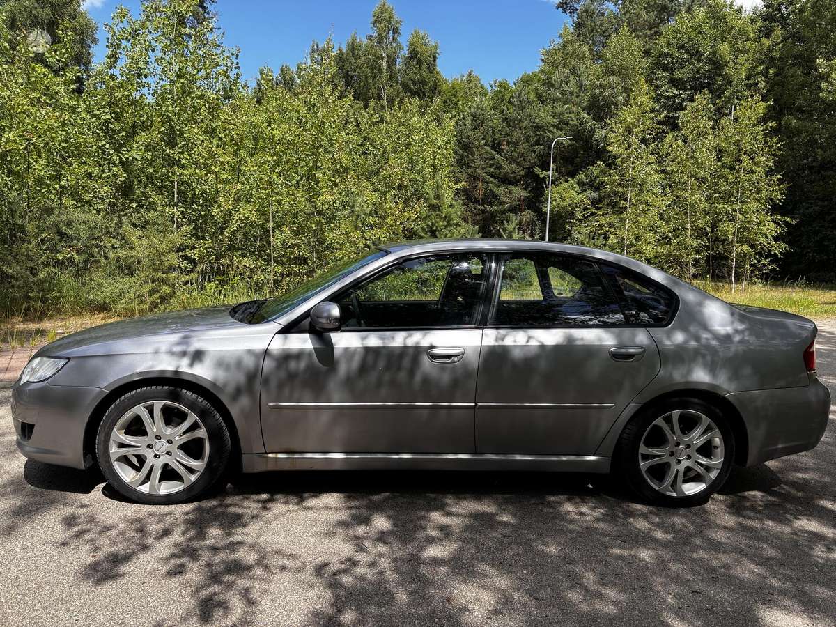 Subaru Legacy - 3