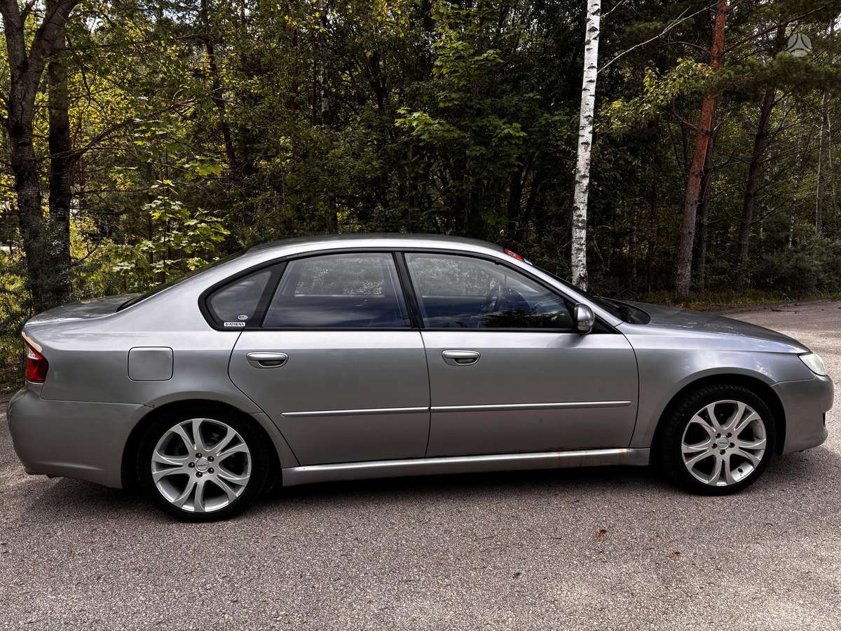 Subaru Legacy - 5