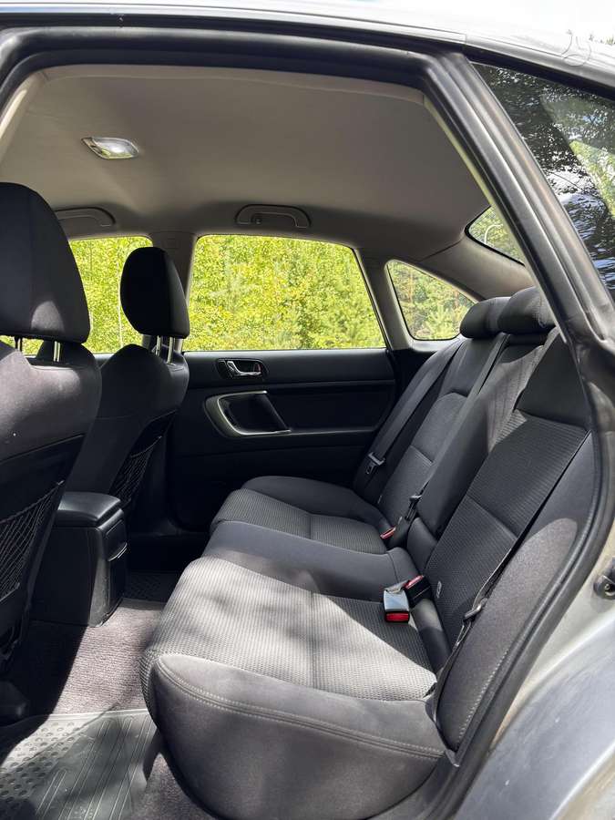 Subaru Legacy - 8
