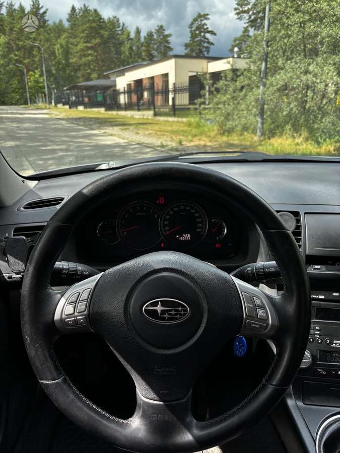 Subaru Legacy - 9
