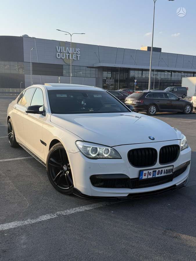 BMW 740, 3.0 l., Седан