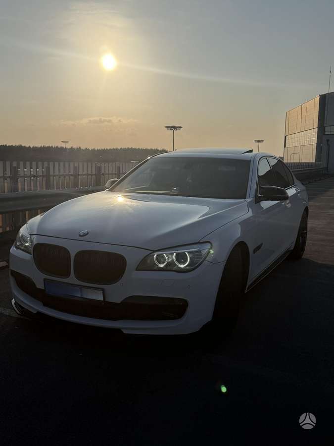 BMW 740, 3.0 l., Седан