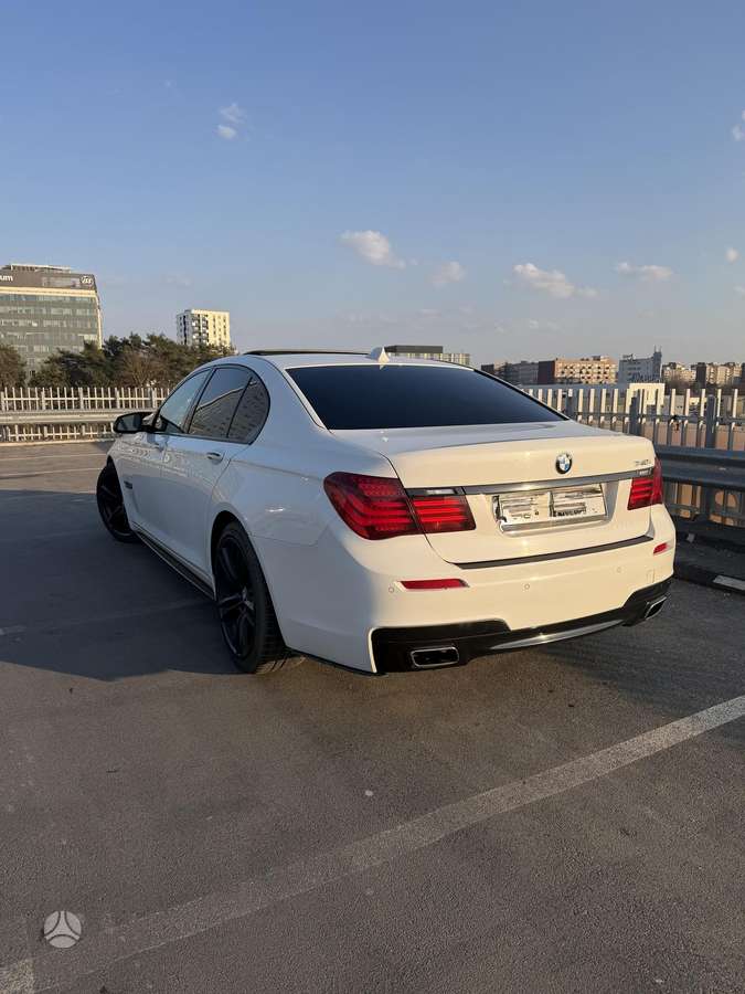 BMW 740, 3.0 l., Седан