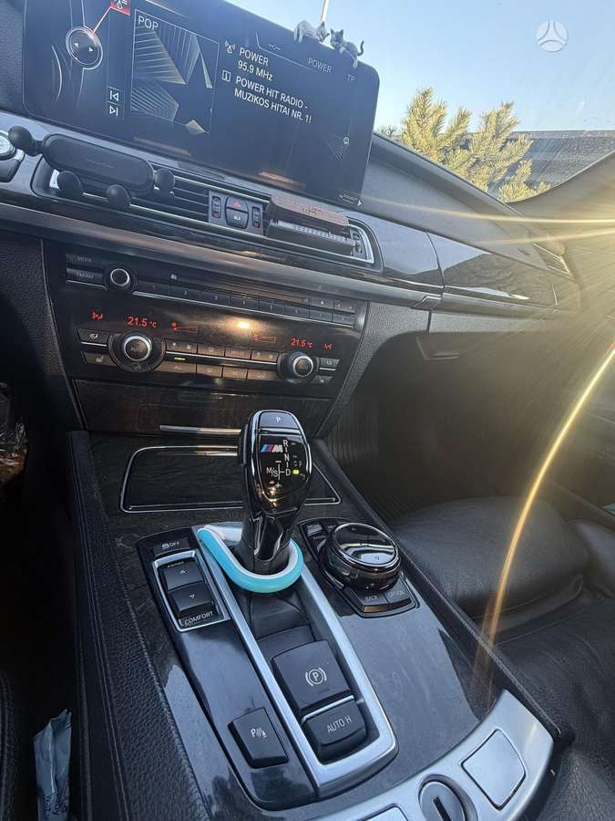 BMW 740, 3.0 l., Седан