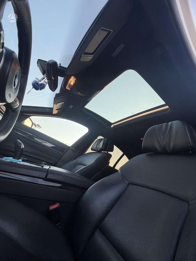 BMW 740, 3.0 l., Седан