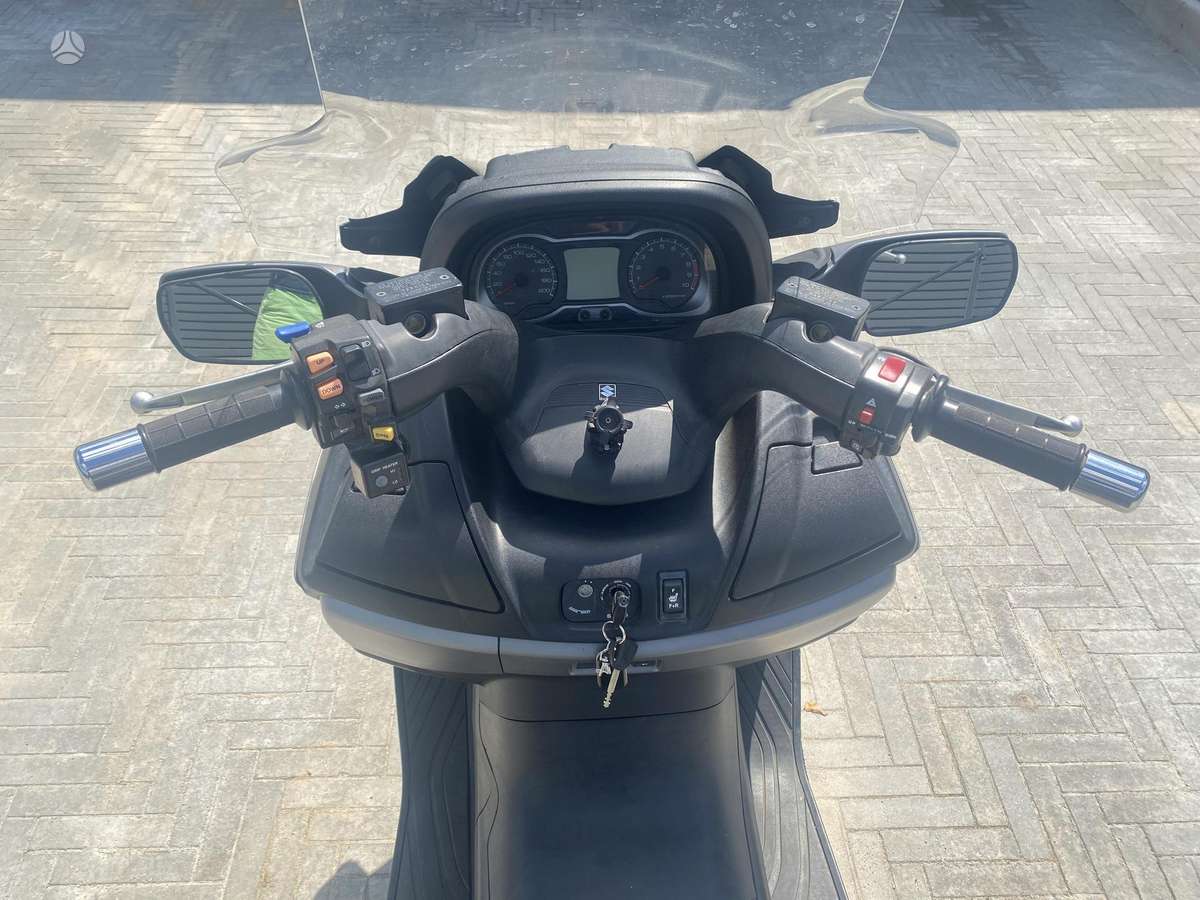 Suzuki Burgman 638cc, scooters / mopeds