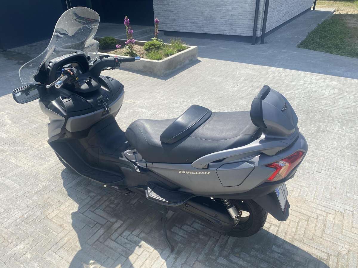 Suzuki Burgman 638cc, мотороллеры / мопеды