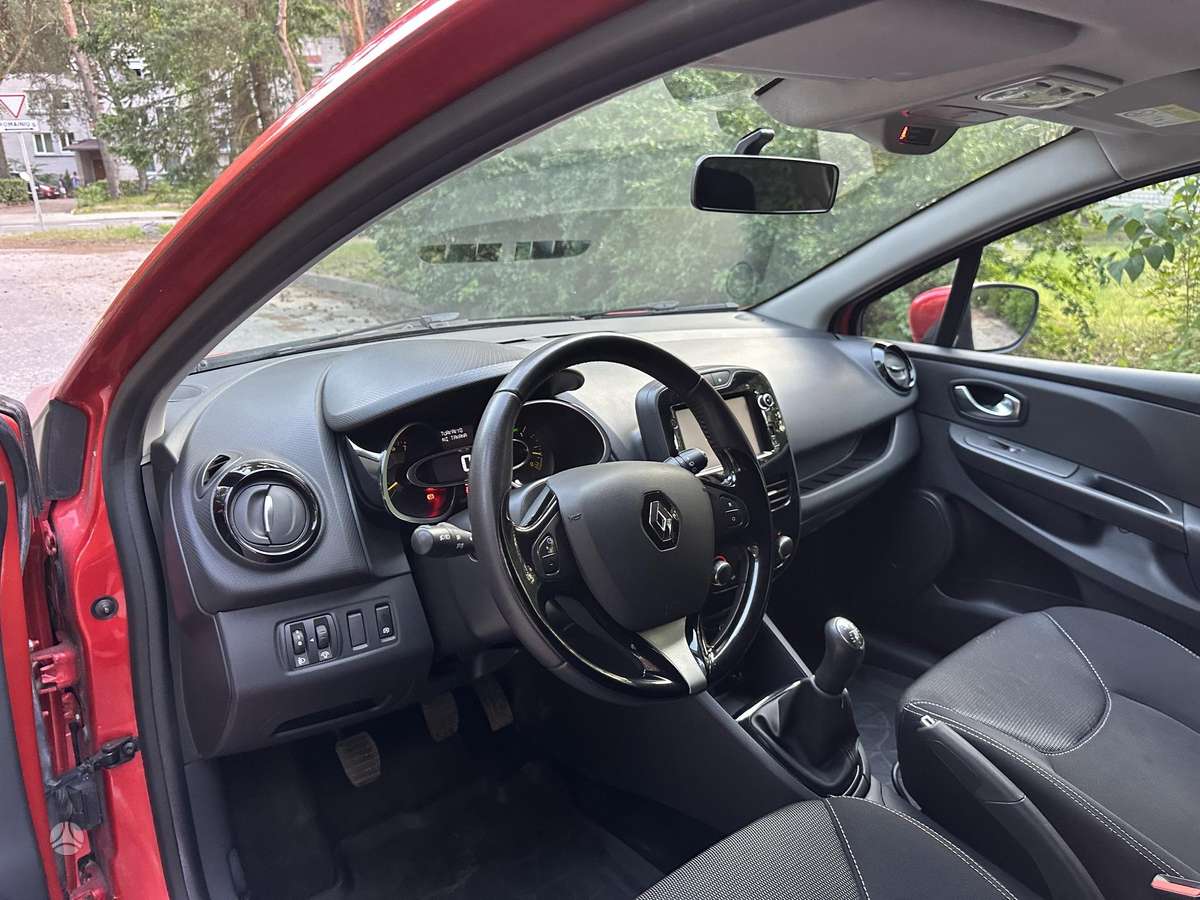 Renault Clio - 8