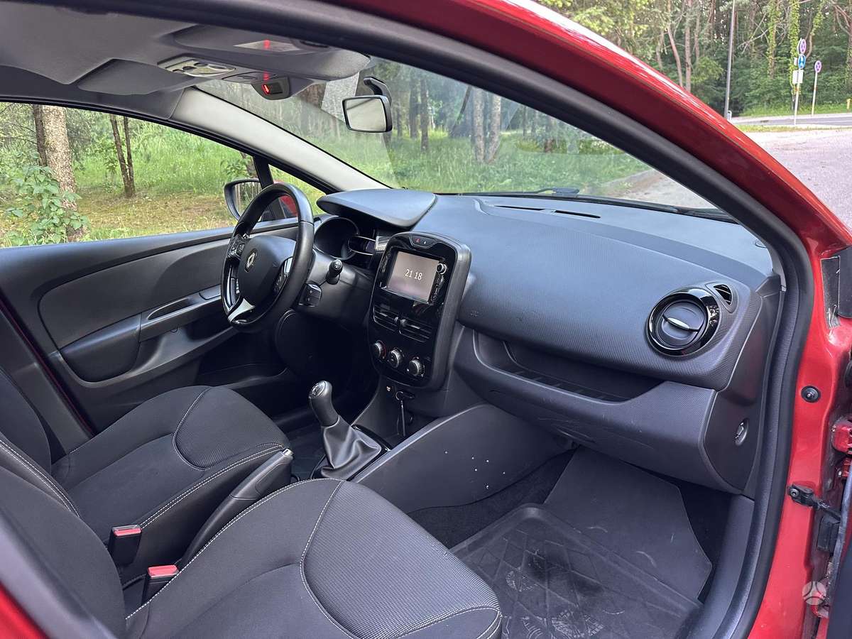 Renault Clio - 9