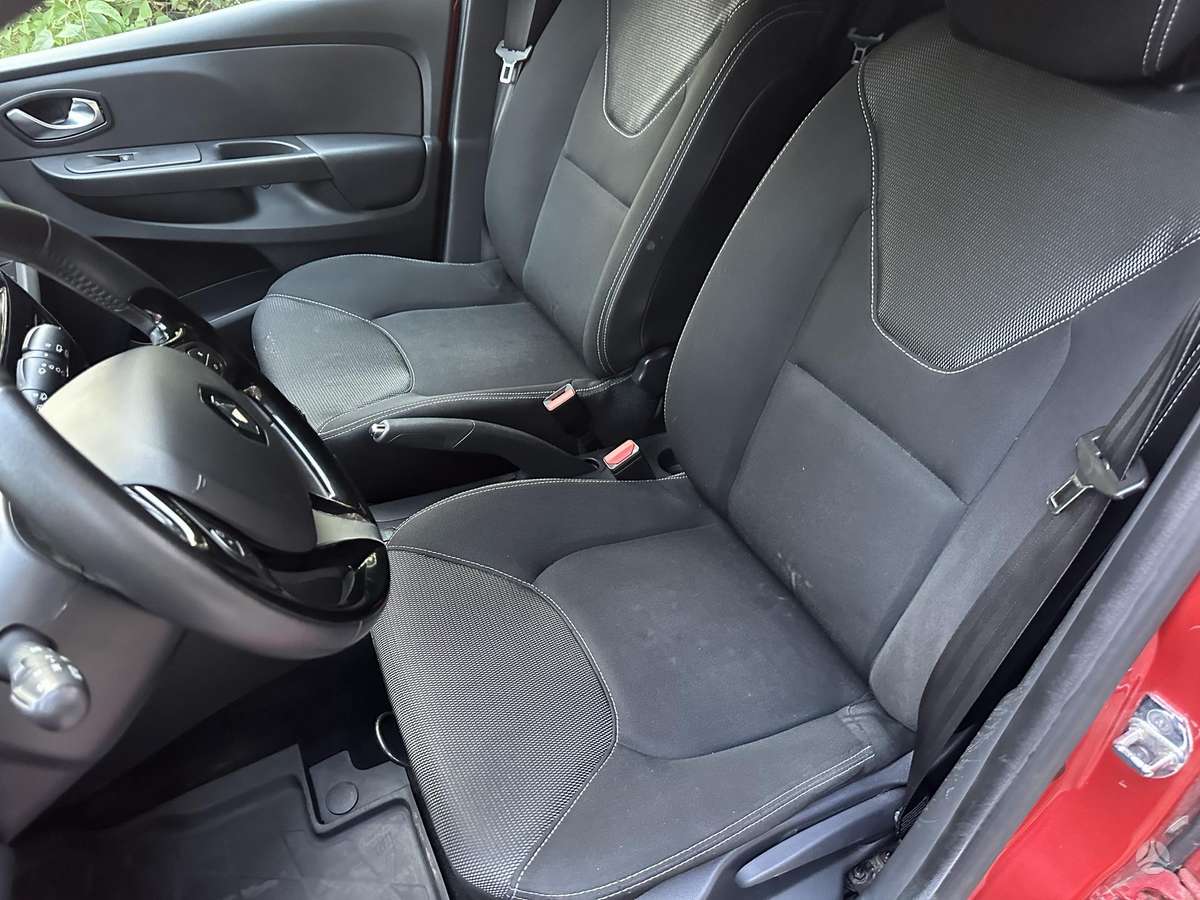 Renault Clio - 11