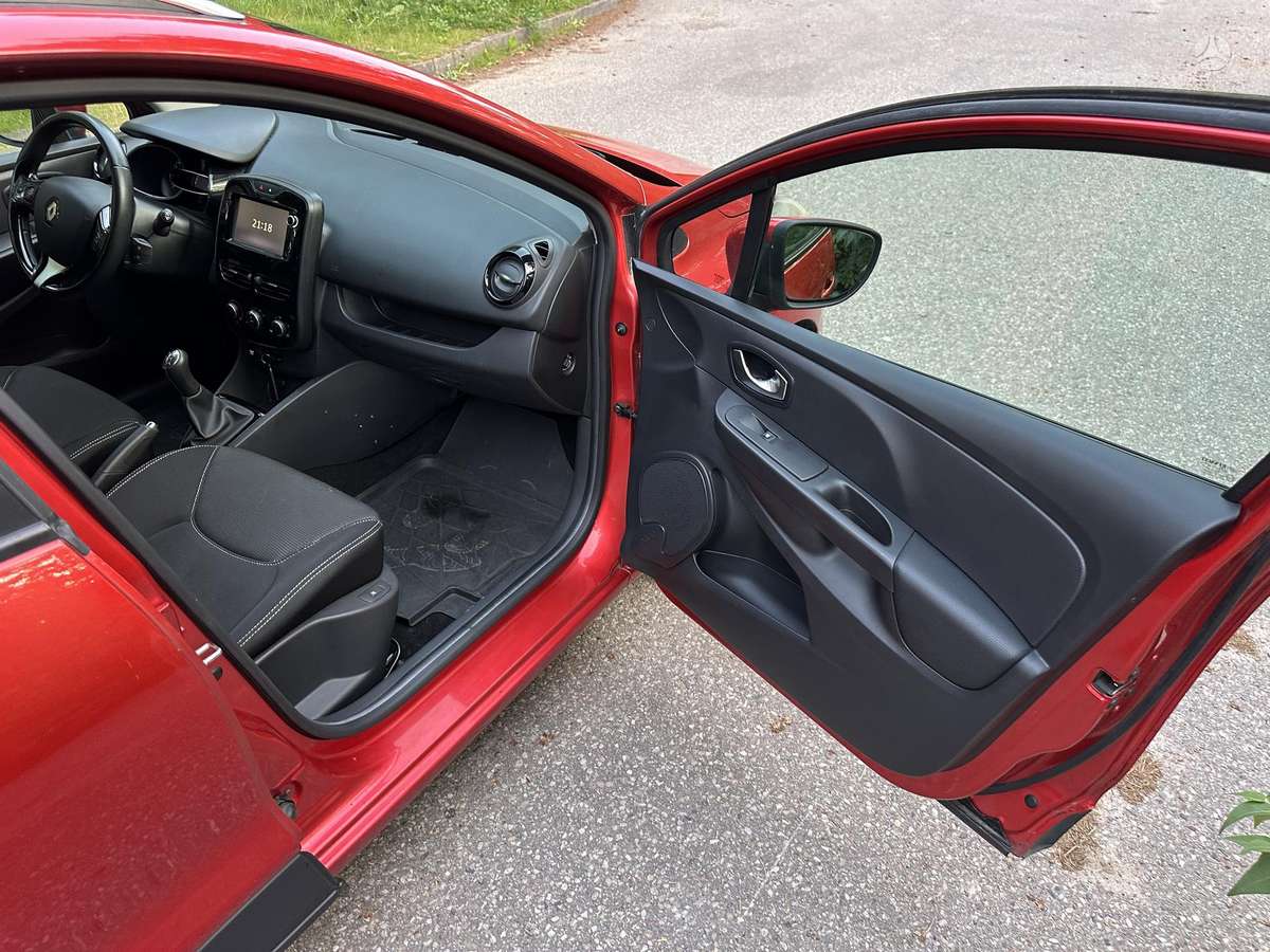 Renault Clio - 12