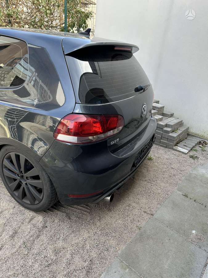 Volkswagen Golf - 3