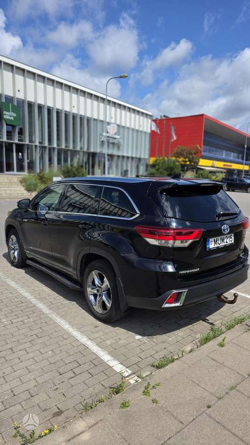 Toyota Highlander - 4
