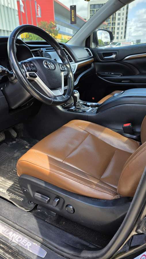 Toyota Highlander - 6